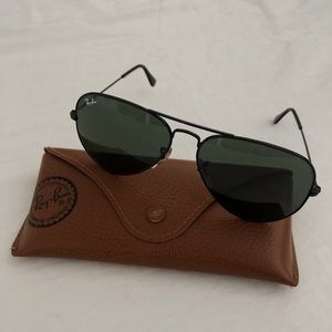 Ray Ban Aviator Sunglasses Total Black